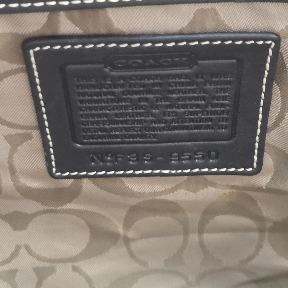 Coach Black Leather Satchel Tote | White Contrast Stitching | Turnlock Buckle | - Picture 6 of 6